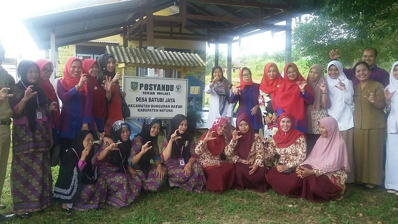 Tim PKK Natuna Kunjungi Posyandu SKM Batubi