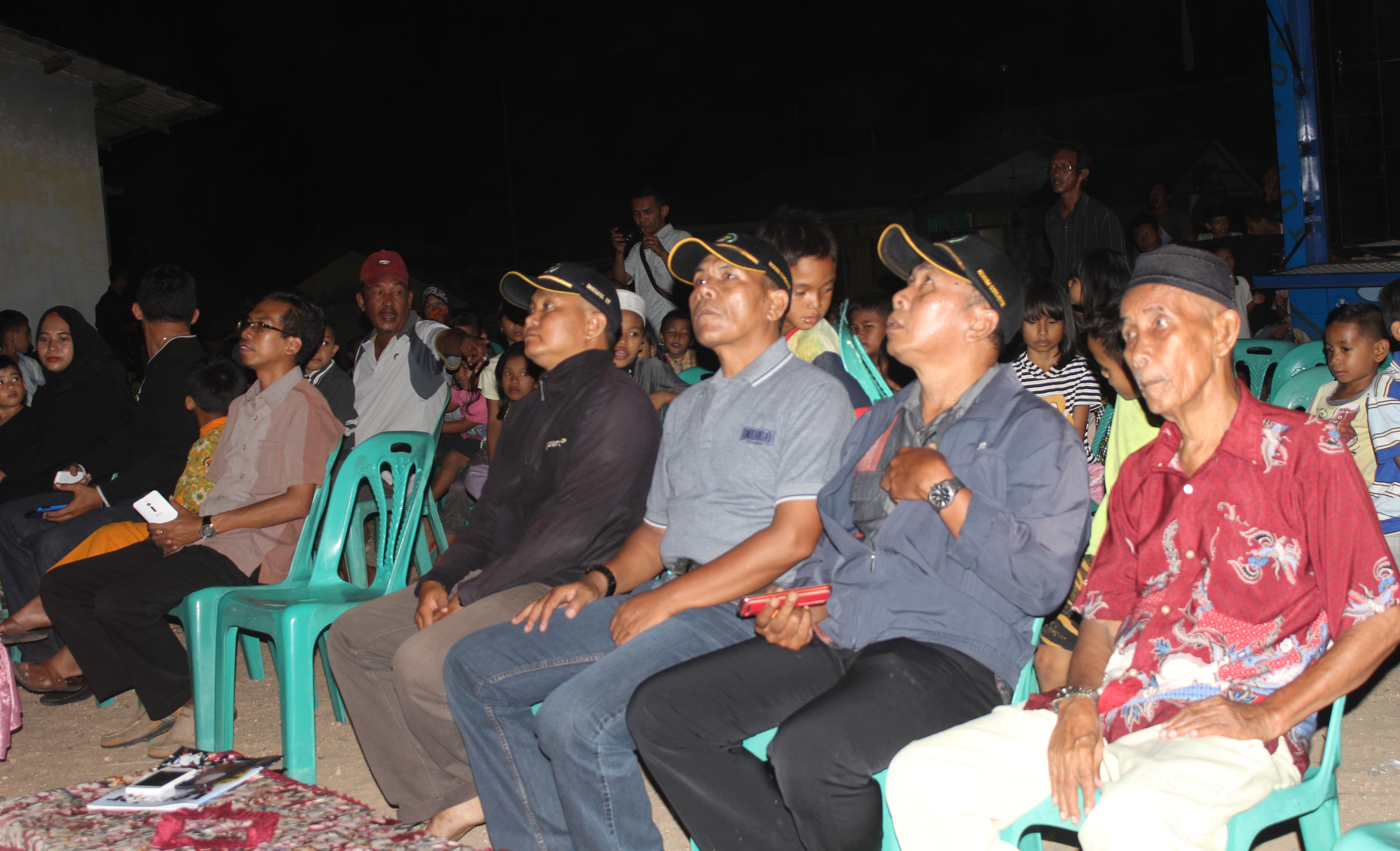 Antusias Warga Tanjung Unggat Saksikan Nobar Film G30S/PKI