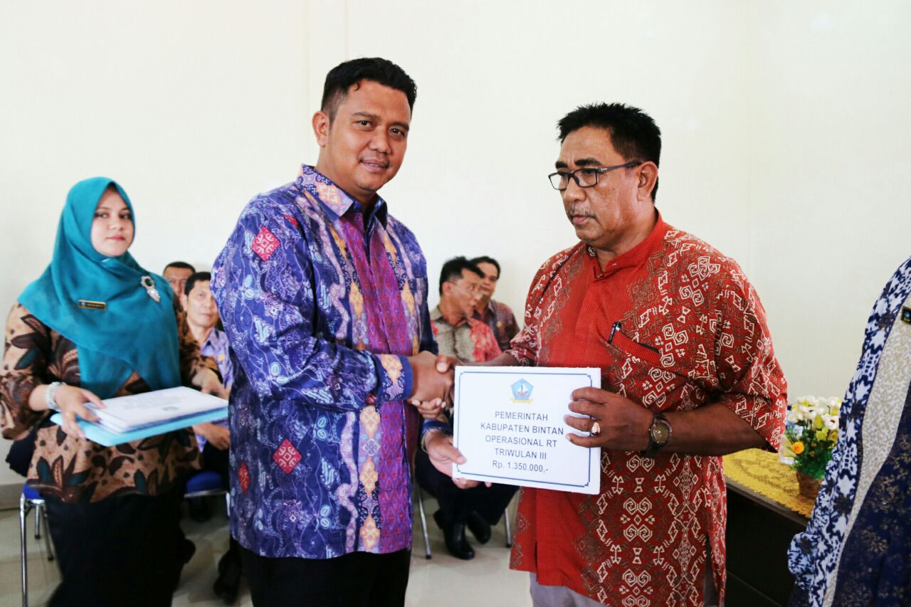 RT/RW Diharapkan Dapat Ikut Serta Mensosialisasikan Program Pemerintah Daerah