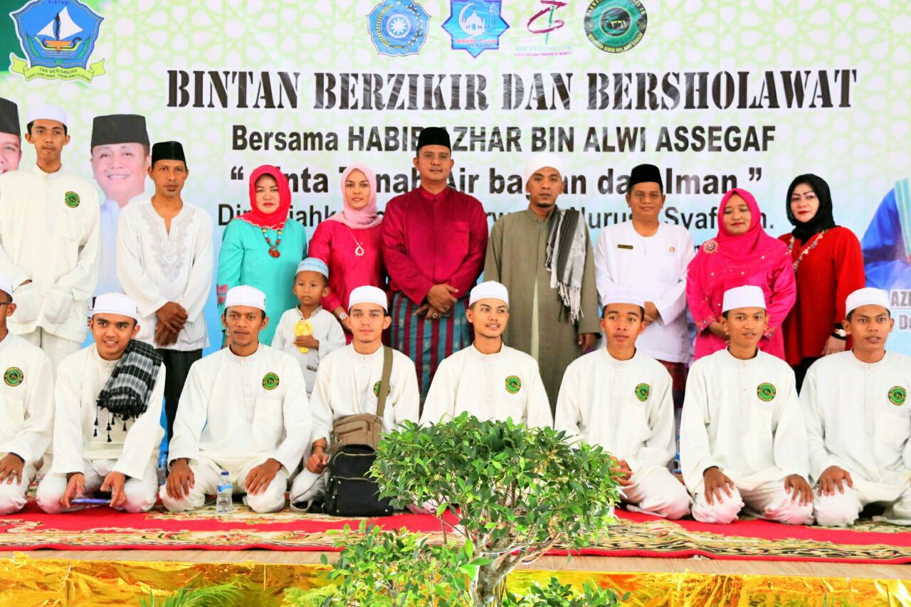 Bupati Bintan dan Ratusan Ibu-ibu Majelis Taklim Ikuti Bintan Berzikir dan Bersholawat.