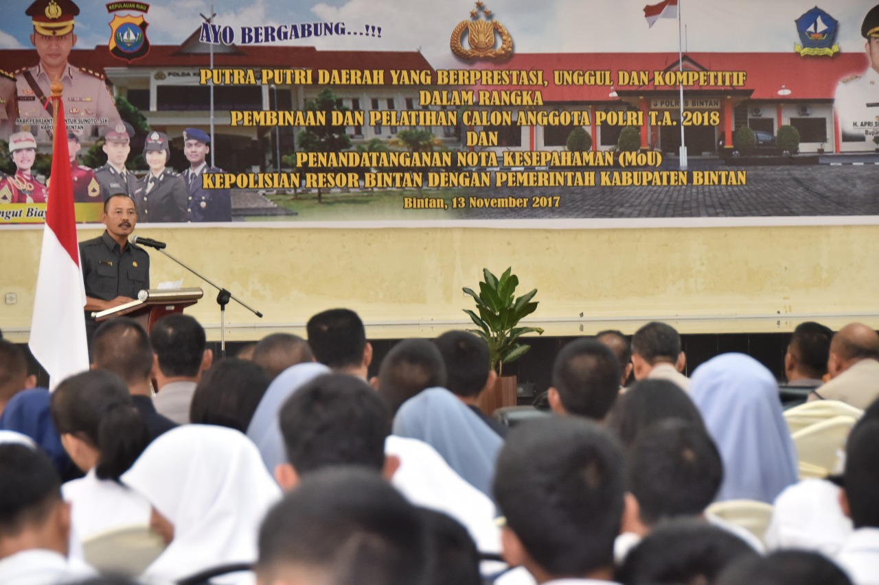 Ratusan Siswa-Siswi SMA Sedrajat di Bintan Ikuti Pembinaan dan Pelatihan Calon Anggota Polri