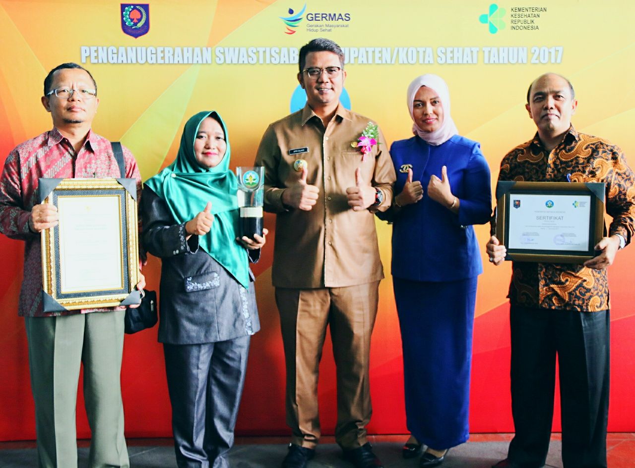 Penyambutan Penghargaan Kabupaten Sehat di Relief Antam Kijang