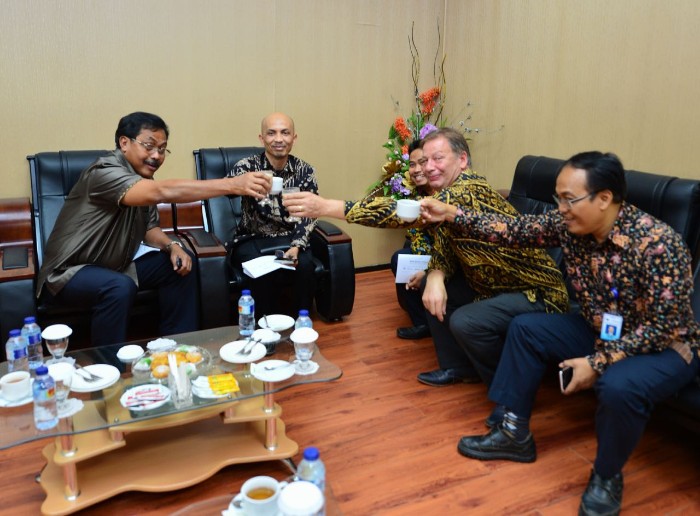 Garuda Bangun Hanggar, Gubernur Minta 75 Persen Pekerja Anak Tempatan