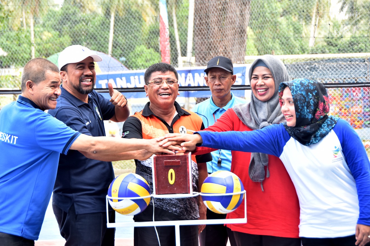 Dalmasri Buka Tournamen Bola Volly Pemuda Cup VI