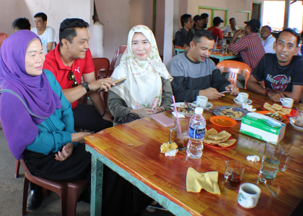 Ajang Silaturahmi Coffe Morning Maya Bersama Ibunda Tati