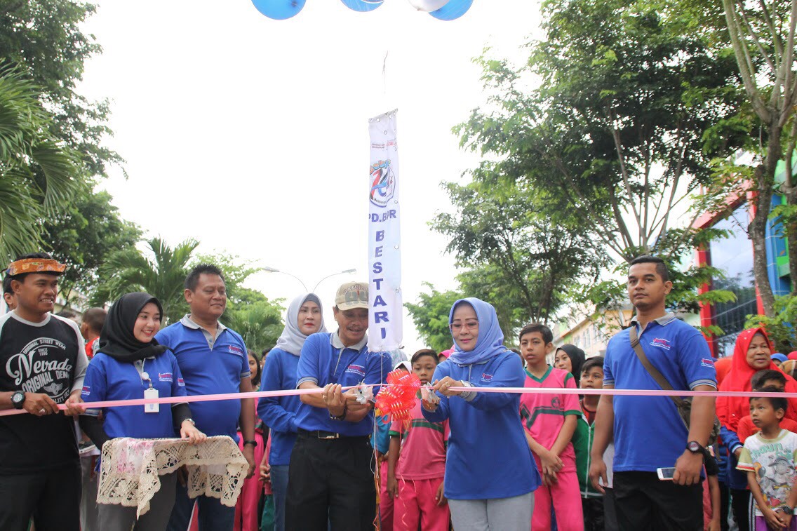 Dalam Rangka HUT ke 10 BPR Bestari  gelar senam sehat bersama masyarakat