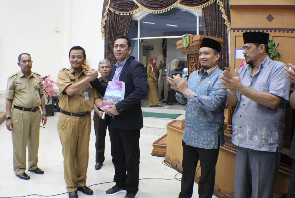 Sidang Paripurna DPRD Terima LKPJ Walikota Tahun 2013-2018