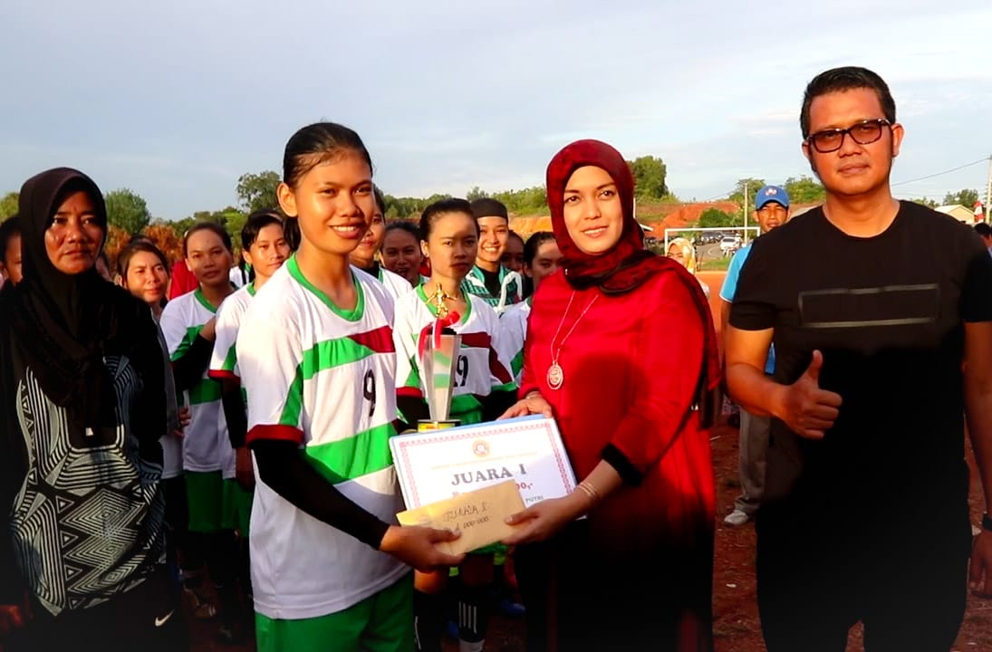 Bupati Bintan Ingin Wujudkan Bupati Cup Sepakbola Wanita.