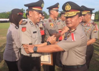 Polda Kepri Gelar Upacara Pemberian Penghargaan Kepada Personil Berprestasi