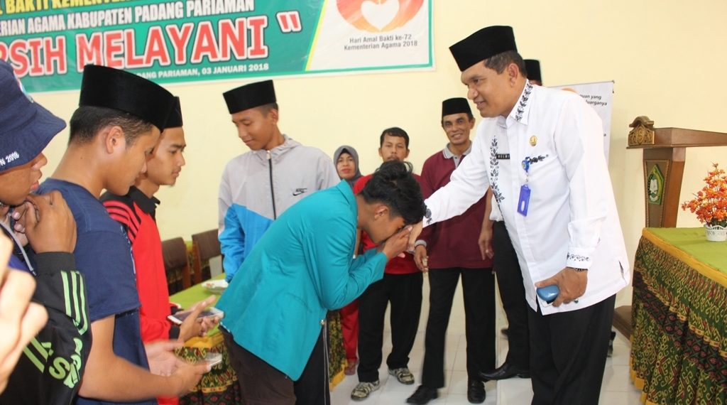 Kakankemenag Dr. H. Helmi, M.Ag Sambut “Sang Juara”