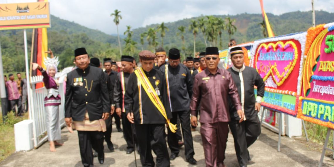 Yulianto Kukuhkan Ketua KAN Sinuruik