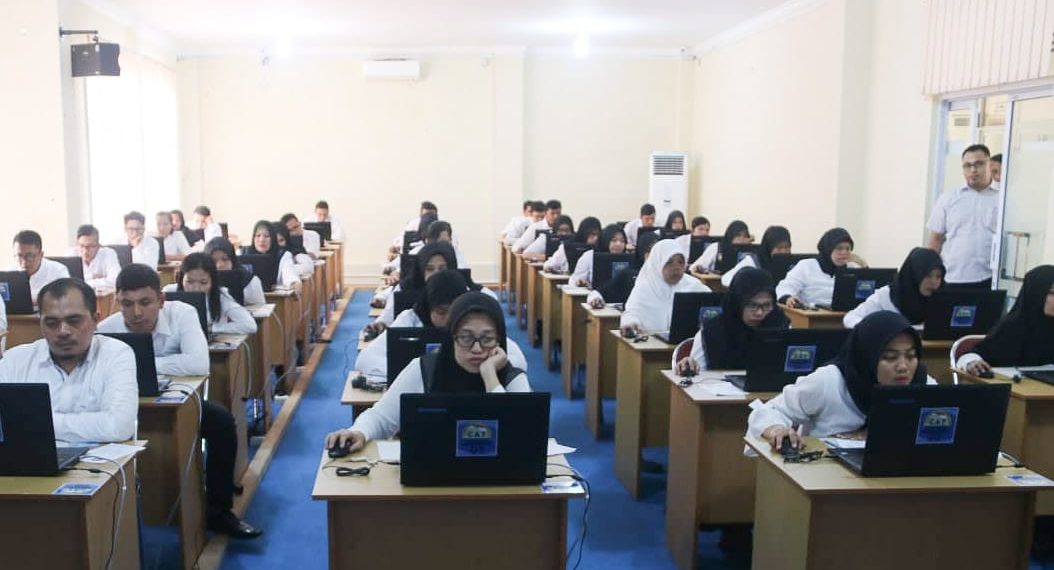 Dari 1.94 Mengikuti Seleksi Dasar Uji Kompetisi CAT CPNS Dibintan Hanya 61 Yang Lulus