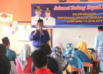 Kadisdik Bintan Kembali Luncurkan Bantuan Seragam Sekolah Gratis