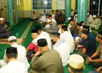Gubernur Dan Sejumlah SKPD Safari Subuh Di Mesjid Al-Hiklas