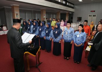 9 Orang Bidan Diambil Sumpah Dan Janjinya Untuk Mengabdi Ditanjungpinang