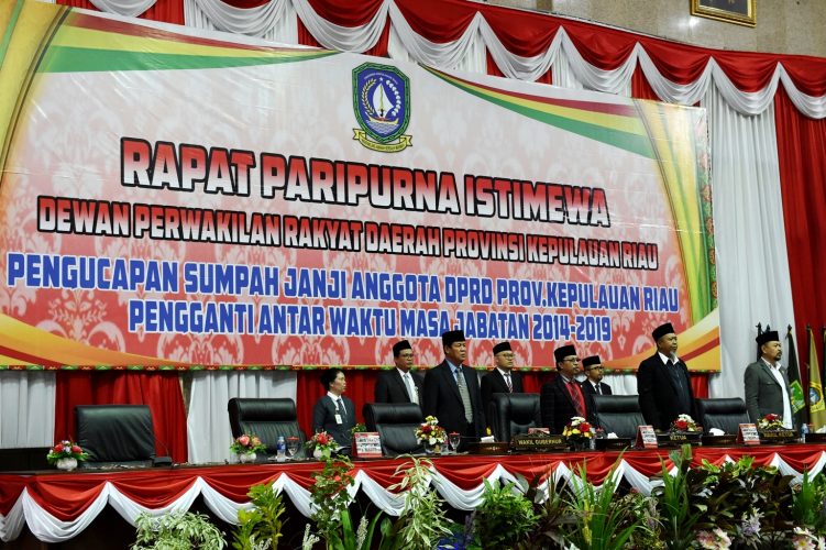 Wagub Hadiri Pelantikan PAW Tiga Anggota DPRD Kepri