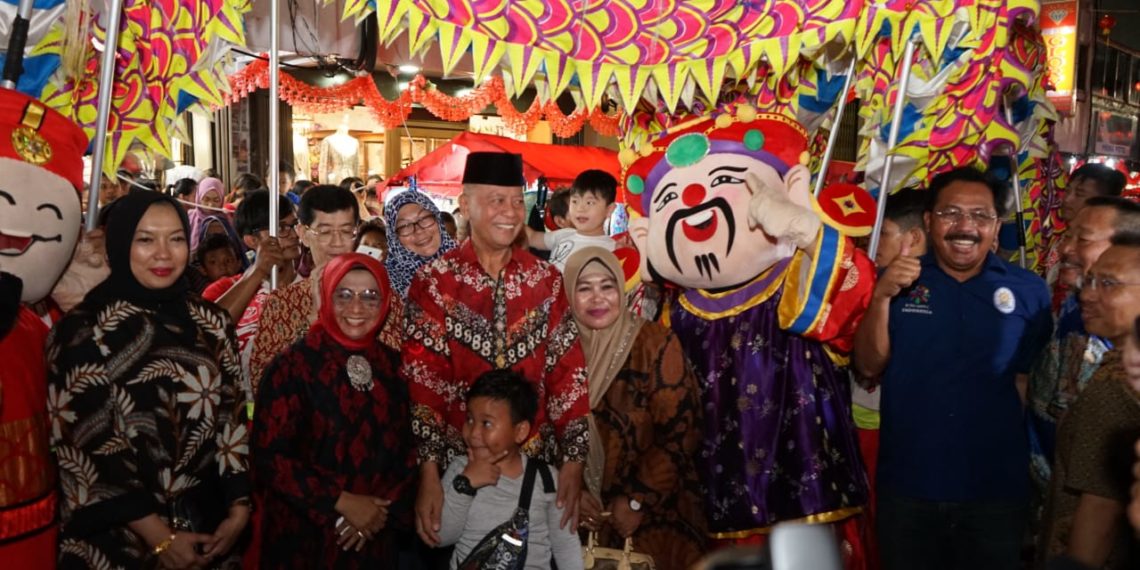 Bazar Imlek 2019 Jalan Teuku Umar Jadi Lautan Manusia