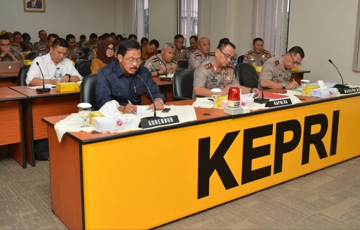 Gubernur Kepri Setujui Standar bantuan Sosial Dari Kementerian