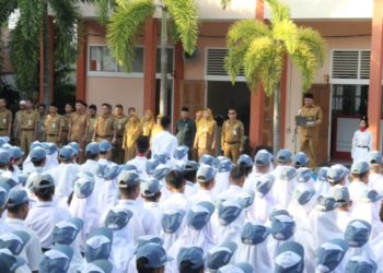 Gubernur Pimpin Apel Pagi di SMK N2 Tanjungpinang