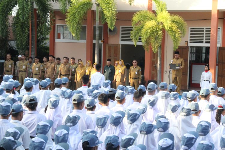Gubernur Pimpin Apel Pagi di SMK N2 Tanjungpinang