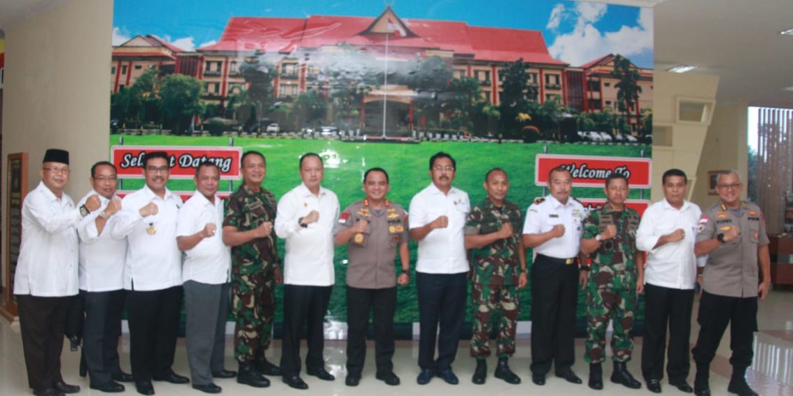 Kapolda Kepri Laksanakan Rapim TNI-Polri 2019 Dibatam