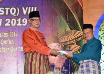 Tumpah Ruah Warga Saksikan Pawai Taaruf STQ Ke-VIII Kabupaten Lingga