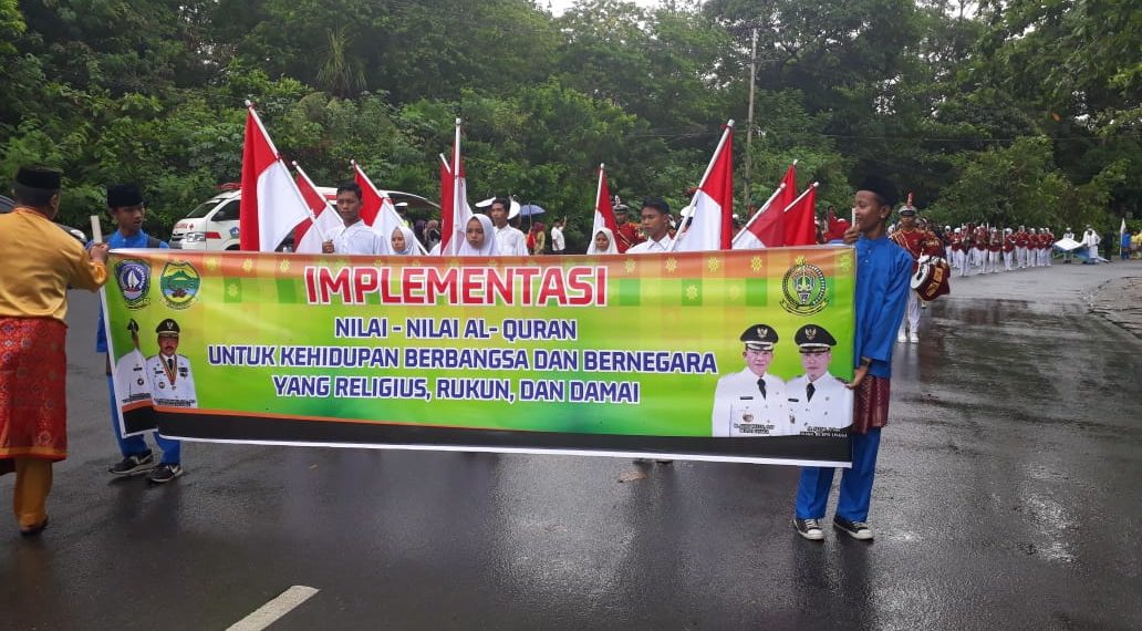 Peserta STQ Dari Lingga Tampil Beda Saat Pawai Ta’aruf Dibintan.