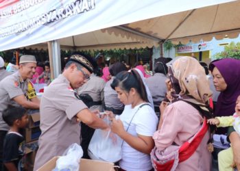 Selama Rhamadan Polda Kepri Bagikan Ta’jil Kepada Masyarakat