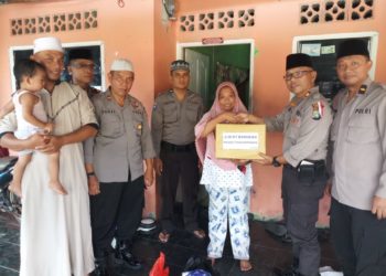 Program Jum’at barokah Polres Tanjungpinang Berikan Sembako Kepada Warga Kurang Mampu