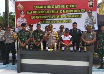 Sehari Jelang Puasa Ramadhan Polres Tanjungpnang Musnahkan BB Mikhol