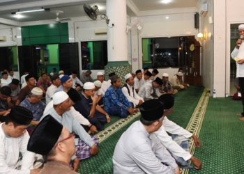 Wagub Buka Puasa Bersama di Mesjid Nurul Istiqomah dan Terawih di Attaqwa 