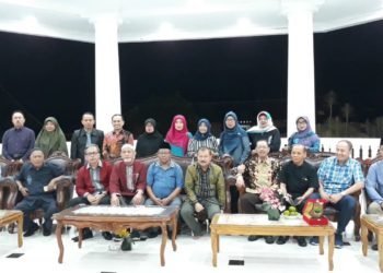 Ali Mukhni Jamu Rombongan Alumni Keluarga Mahasiswa Minangkabau Jakarta Raya