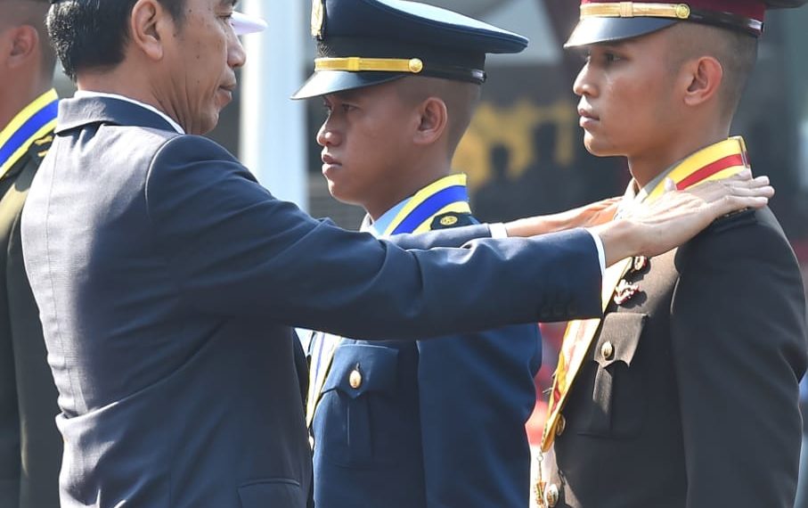 Lantik Perwira TNI-Polri, Presiden Jokowi: Prajurit Harus Ikuti Perkembangan Zaman