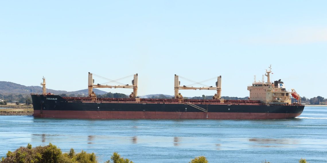 Penangkapan 5 Kapal India oleh Jajaran Danlantamal IV Tanjungpinang Sesuai Peraturan yang Berlaku di Indonesia