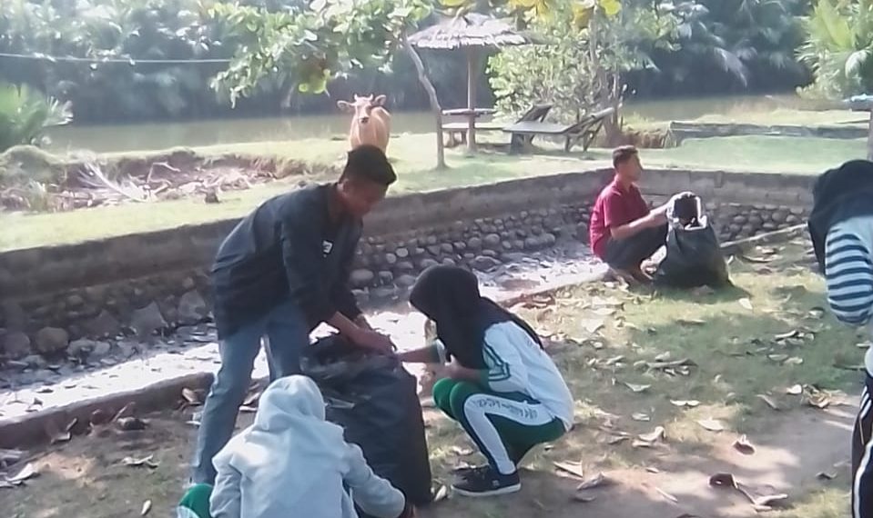 Siswa Baru SMA PPMTI Padang Gelar Acara Mengenal Lingkungan