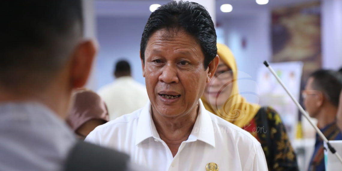 Plt Gubernur Kepri ingatkan stafnya tingkatkan pelayanan publik