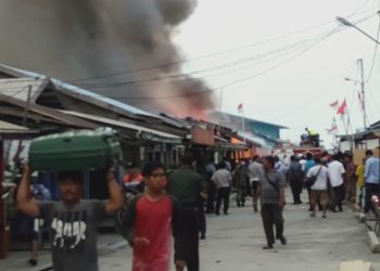 Sijago Merah Ngamuk Anguskan Sejumlah Rumah Warga di Ranai