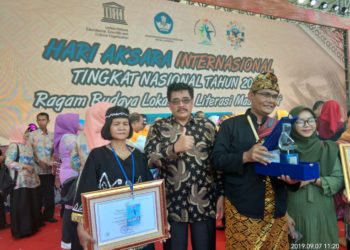 Kadisdik Dharmasraya Hadiri peringatan hari Aksara Internadional di Makasar