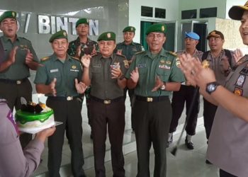 HUT TNI ke 74, Kodim 0315/Bintan Diberi Kejutan oleh Polres Tanjungpinang