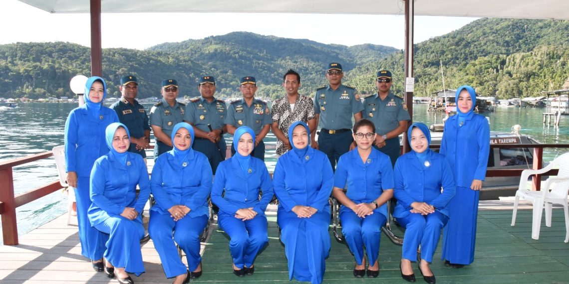 Kolonel Laut (P) Tunggul Resmi Jabat Danlanal Ranai