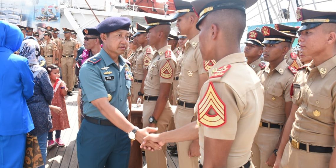 Danlantamal IV Pimpin Penyambutan Kehadiran KRI Bima Suci di Batam