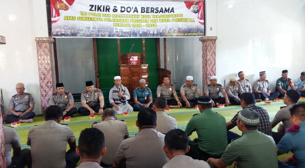 Rasa Syukur Suksesnya Rangkaian Pemilu 2019 Polres Bersama TNI dan Masyarakat Gelar Zikir dan Do’a Bersama