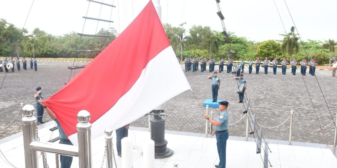 Hari Sumpah Pemuda ke 91 Danlantamal IV Gelar Upacara Kibarkan Bendera Merah Putih