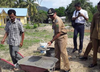 Camat Bungsel : Bangun Surau Jangan Seperti Bangun Keranda