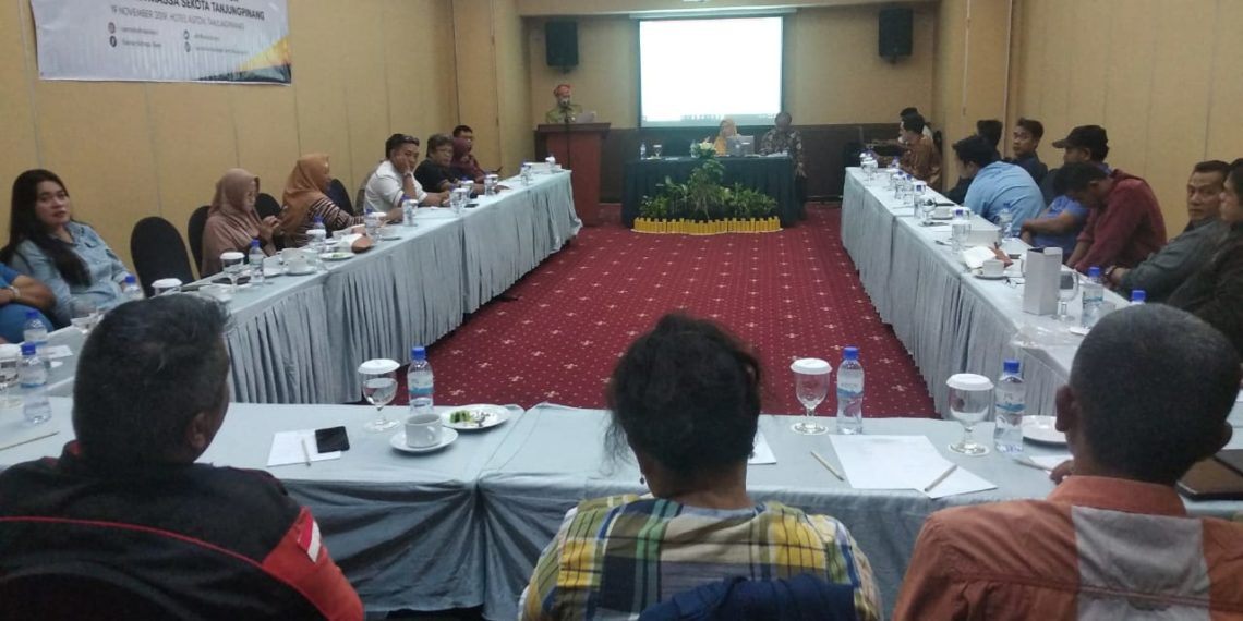 Kantor Bahasa Provinsi Kepri Gelar Acara Diskusi Kelompok Terpumpun Bahasa Media Masa.