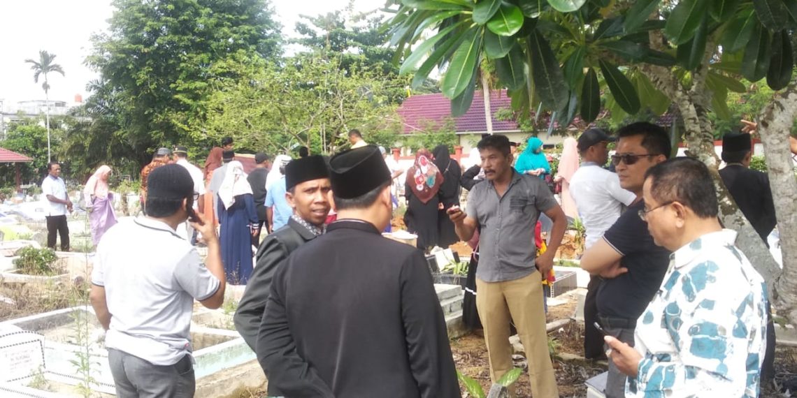 Keluarga Besar Gempar dan PKDP Tanjungpinang Melayat Kerumah Duka Almarhum Siwis