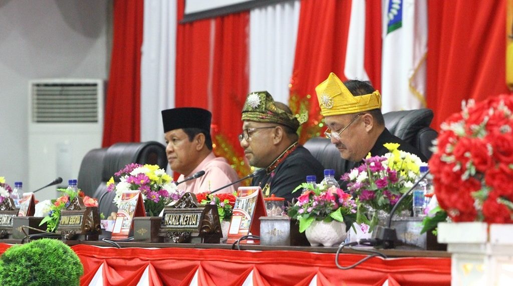 Lis Darmansah Pimpin Rapatparipurna Istimewa Dalam Memperingati Hari Jadi Provinsi Kepri ke 17