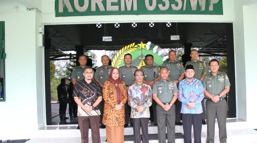 Ketua Beserta Rombongan DPRD Kepri Kunjungi Korem 033 WP