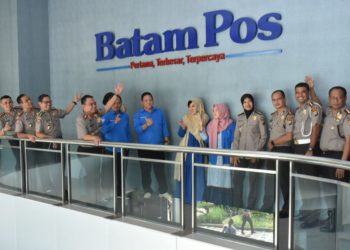 Kapolda Kepri Kunjungi Kantor Media Cetak