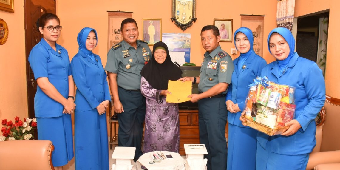 Jelang Hari Armada Lantamal IV, Kunjungi Rumah Warakawuri TNI AL